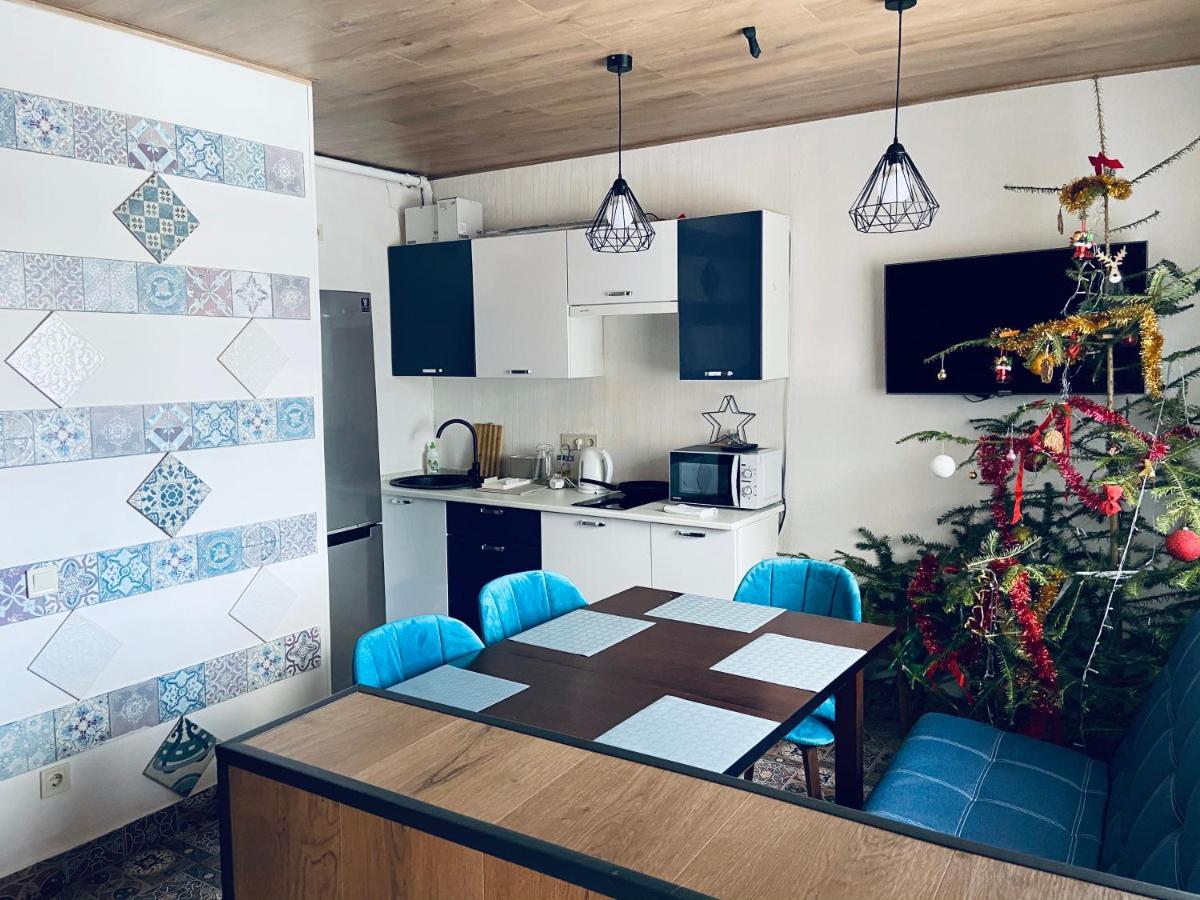 Danrock Apartment ยาบลูนิตซา ภายนอก รูปภาพ